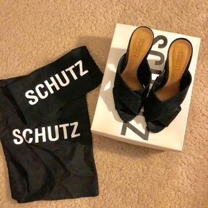 RARE : SCHUTZ MAISIE in Suede Black 6.5